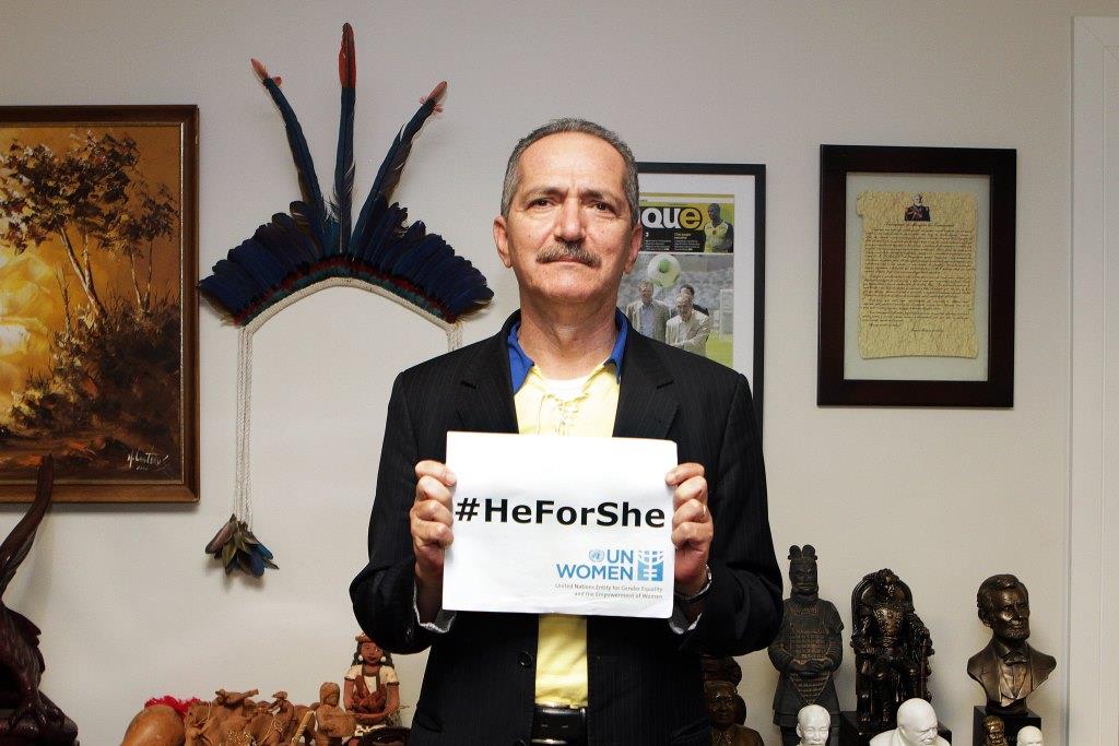 Ministro do Esporte, Aldo Rebelo, adere à campanha internacional #HeForShe pela igualdade de gênero Ministro do Esporte, Aldo Rebelo, adere à campanha internacional #HeForShe pela igualdade de gênero/