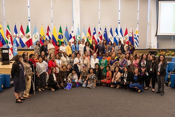 Governos da América Latina e Caribe se comprometem a empoderar mulheres no trabalho/