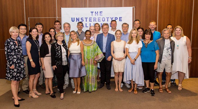 Em Cannes, diretora executiva da ONU Mulheres convida indústria global para eliminar estereótipos de gênero na publicidade Em Cannes, diretora executiva da ONU Mulheres convida indústria global para eliminar estereótipos de gênero na publicidade/