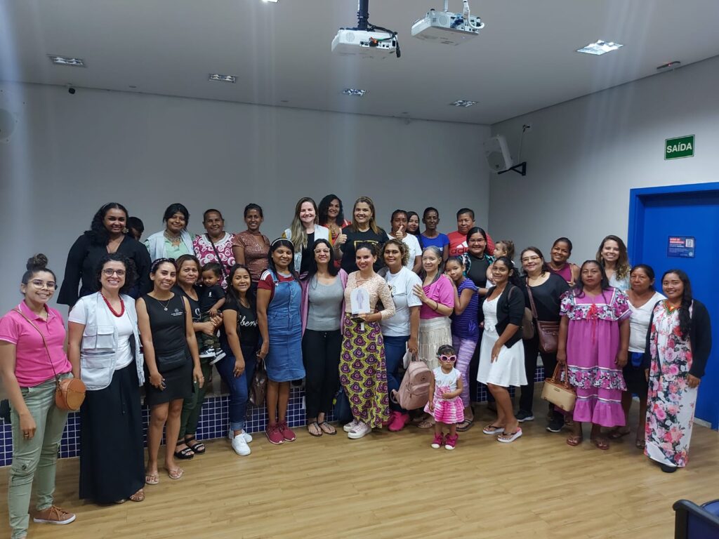 Mulheres de Boa Vista (RR) participam de oficina do programa Moverse voltada para o empreendedorismo/noticias mulheres refugiadas mulheres migrantes moverse empoderamento economico 