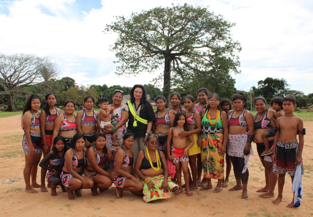 Abril Indígena: comemorando os avanços das mulheres indígenas na sua luta por direitos humanos/mulheres indigenas 