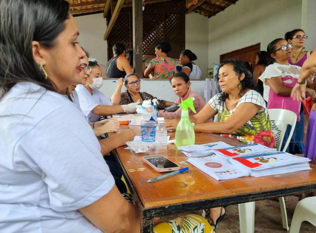Ação na ilha de Cotijuba (PA) promove serviços e chama atenção para a valorização do trabalho de cuidado realizado por mulheres Ação na ilha de Cotijuba (PA) promove serviços e chama atenção para a valorização do trabalho de cuidado realizado por mulheres/ver o cuidado noticias empoderamento economico