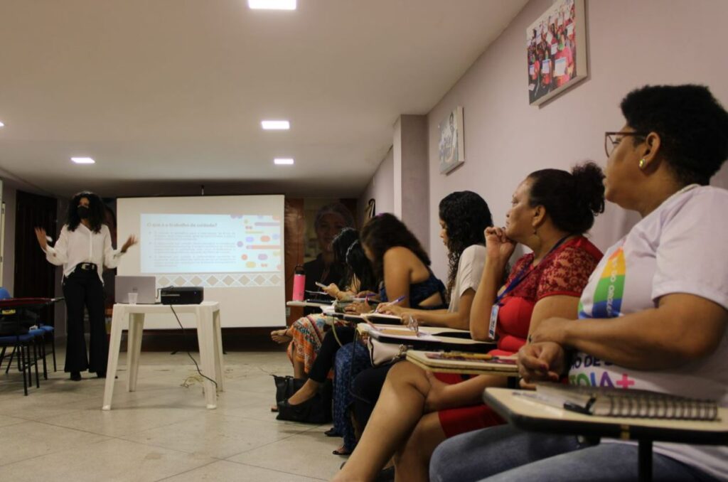 Servidoras municipais de Belém (PA) ampliam conhecimento sobre a Economia do Cuidado/ver o cuidado noticias empoderamento economico 