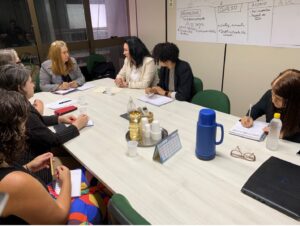 Em missão ao Pará, ONU Mulheres visita quilombo e dialoga com o governo estadual e municipal para promover a governança de mulheres indígenas e quilombolas Em missão ao Pará, ONU Mulheres visita quilombo e dialoga com o governo estadual e municipal para promover a governança de mulheres indígenas e quilombolas /mulheres quilombolas governanca e participacao politica direitosdasmulheres defensoras de direitos humanos