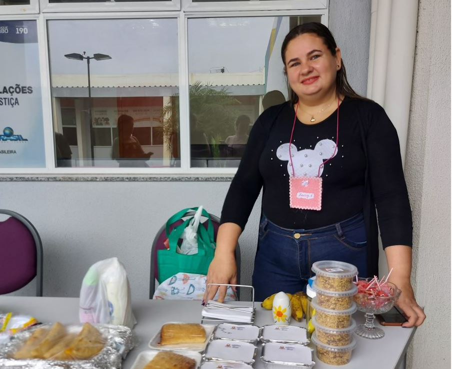 Em Roraima, capacitações promovem informação e apoio mútuo entre venezuelanas e brasileiras/noticias mulheres refugiadas mulheres migrantes moverse empoderamento economico 