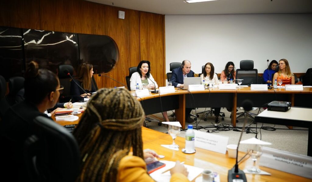 ONU Mulheres apoia grupo Interministerial com oficina para traçar prioridades para o II Plano Nacional de Mulheres, Paz e Segurança ONU Mulheres apoia grupo Interministerial com oficina para traçar prioridades para o II Plano Nacional de Mulheres, Paz e Segurança/participacao politica noticias governanca e participacao politica empoderamento economico